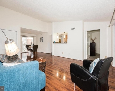 1519 Lincoln Way - Photo Thumbnail 2