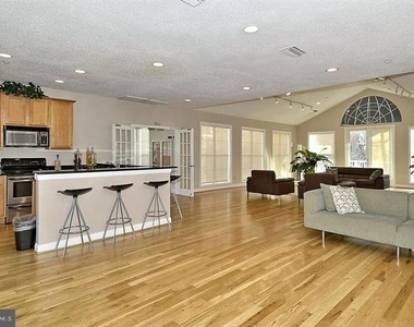 1519 Lincoln Way - Photo Thumbnail 16