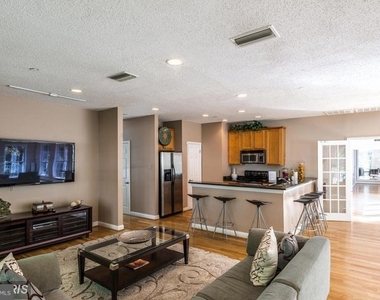 1519 Lincoln Way - Photo Thumbnail 14