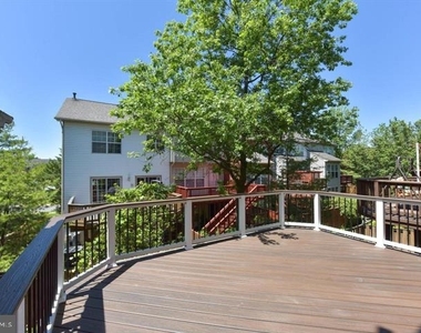 2454 Sugar Mill Way - Photo Thumbnail 10