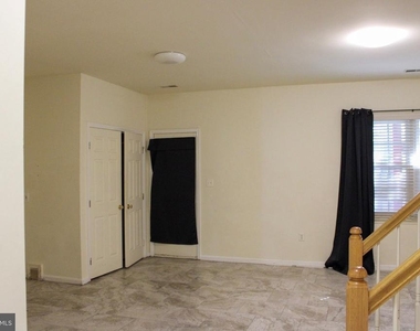 2454 Sugar Mill Way - Photo Thumbnail 3