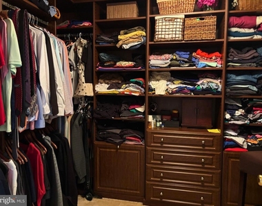 8006 Reserve Way - Photo Thumbnail 23