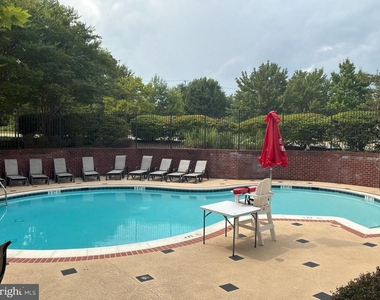 8006 Reserve Way - Photo Thumbnail 43