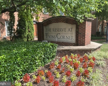 8006 Reserve Way - Photo Thumbnail 41