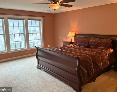 8006 Reserve Way - Photo Thumbnail 21
