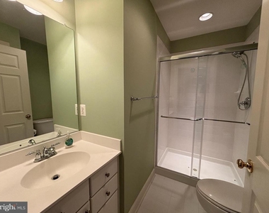 8006 Reserve Way - Photo Thumbnail 36