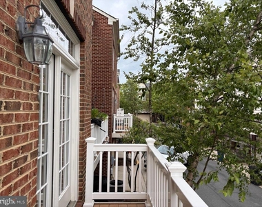 8006 Reserve Way - Photo Thumbnail 16