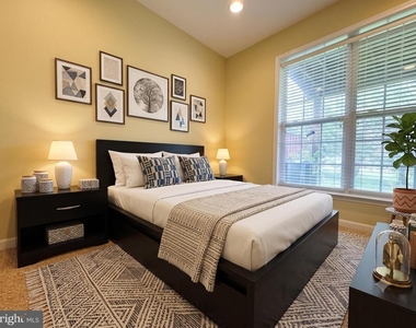 5609 Faircloth Court - Photo Thumbnail 3