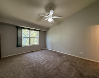 1788 Wexford Drive - Photo Thumbnail 15