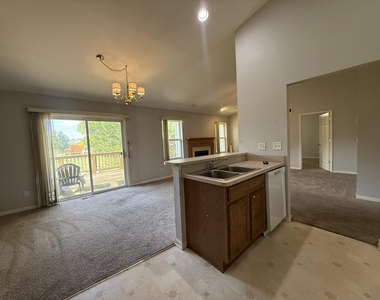 1788 Wexford Drive - Photo Thumbnail 9