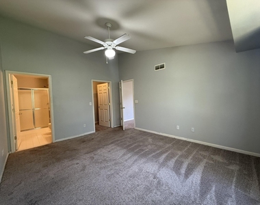 1788 Wexford Drive - Photo Thumbnail 16