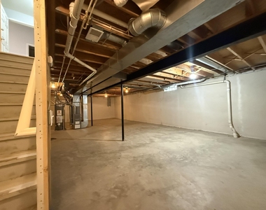 1788 Wexford Drive - Photo Thumbnail 21