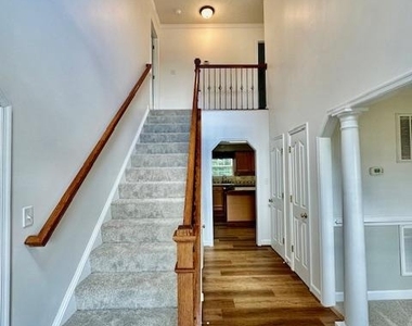 700 S Lakeview Drive - Photo Thumbnail 6