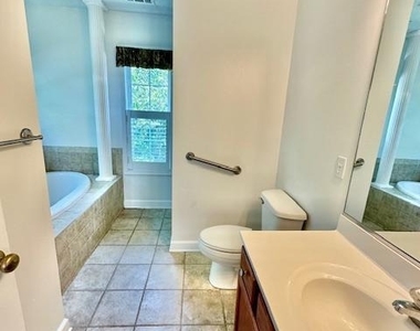 700 S Lakeview Drive - Photo Thumbnail 18