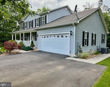 700 S Lakeview Drive - Photo Thumbnail 2