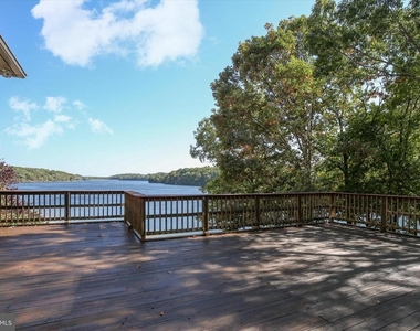 700 S Lakeview Drive - Photo Thumbnail 31