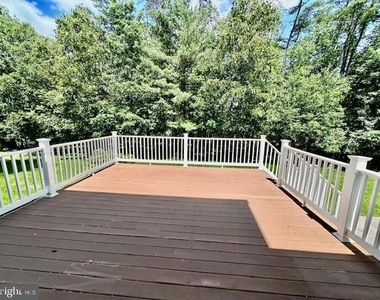 700 S Lakeview Drive - Photo Thumbnail 5