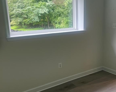 5920 Hunton Wood Drive - Photo Thumbnail 3
