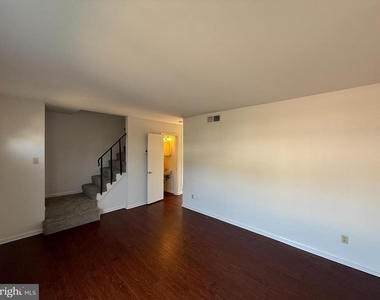 110 Hughey Court - Photo Thumbnail 5