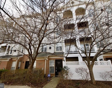 2324 Henshaw Place - Photo Thumbnail 2