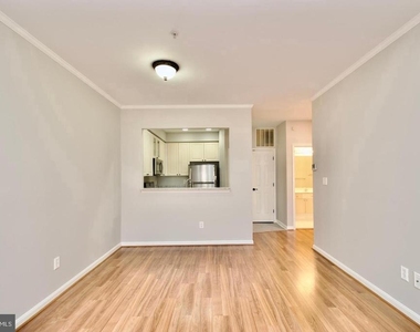 2324 Henshaw Place - Photo Thumbnail 6