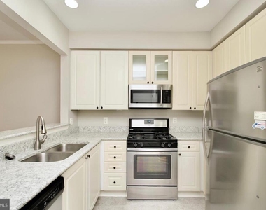 2324 Henshaw Place - Photo Thumbnail 10