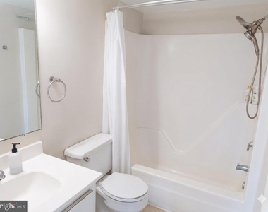 110 Roberts Lane - Photo Thumbnail 13