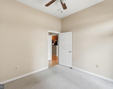 309 Holland Lane - Photo Thumbnail 10