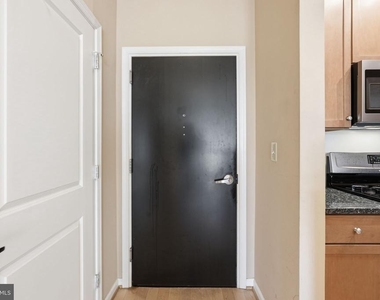 309 Holland Lane - Photo Thumbnail 2