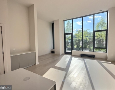 3030 Potomac Avenue - Photo Thumbnail 5