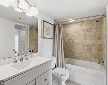 1300 Army Navy Drive - Photo Thumbnail 4