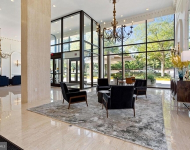1300 Army Navy Drive - Photo Thumbnail 13