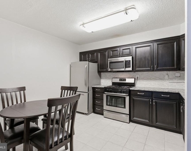 1300 Army Navy Drive - Photo Thumbnail 2