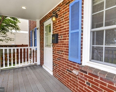 4705 22nd Street N - Photo Thumbnail 4