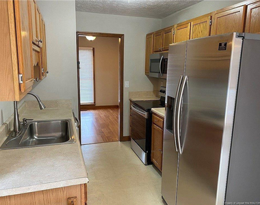 6636 Brookshire Street - Photo Thumbnail 4