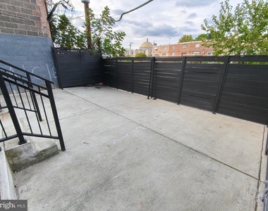 700 N Marshall Street - Photo Thumbnail 32