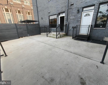 700 N Marshall Street - Photo Thumbnail 30