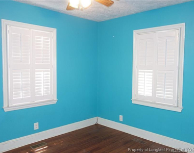 1607 N Cedar Street - Photo Thumbnail 7