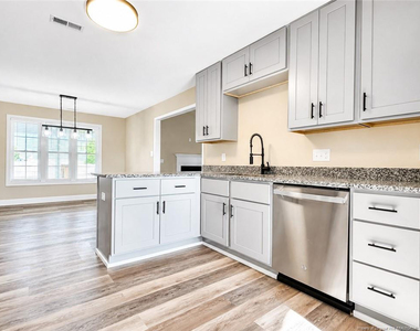 1853 Ellie Avenue - Photo Thumbnail 9