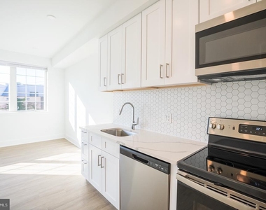 1324 Frankford Avenue - Photo Thumbnail 3