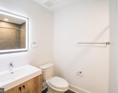 1324 Frankford Avenue - Photo Thumbnail 7