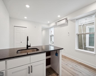 3458 Frankford Avenue - Photo Thumbnail 5