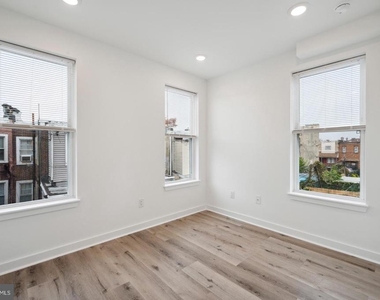 3458 Frankford Avenue - Photo Thumbnail 9