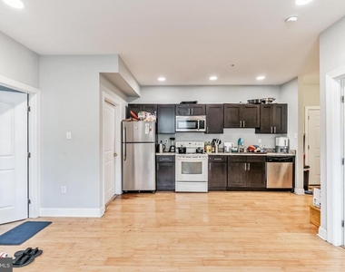 333 N 40th Street - Photo Thumbnail 51