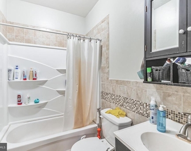 333 N 40th Street - Photo Thumbnail 4
