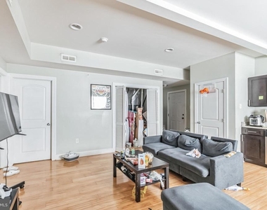 333 N 40th Street - Photo Thumbnail 37