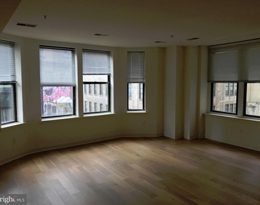 1229 Chestnut Street - Photo Thumbnail 2