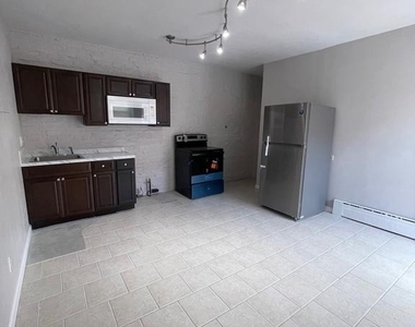 2251 S 23rd Street - Photo Thumbnail 3