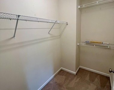 3853 Volkswalk Place - Photo Thumbnail 15