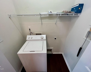 3853 Volkswalk Place - Photo Thumbnail 16
